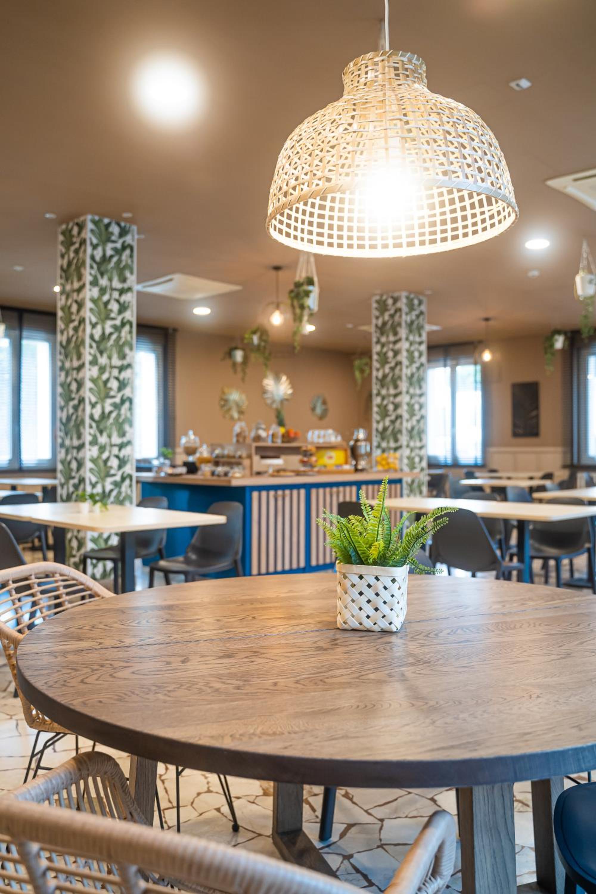 Restaurant-cafeteria