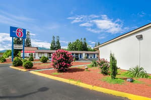 thumbnail: Exterior
