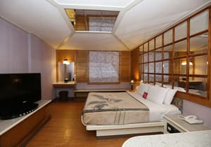 thumbnail: Room