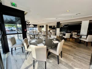 thumbnail: Restaurant