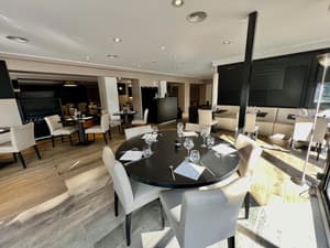 thumbnail: Restaurant