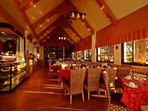 thumbnail: Restaurant