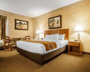 thumbnail: Guest Room,On-Site