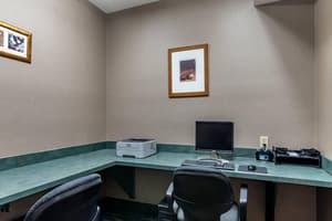 thumbnail: Business center