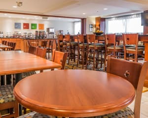 thumbnail: Breakfast area