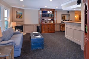 thumbnail: Lobby sitting area