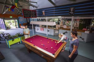 thumbnail: Bar (on property)