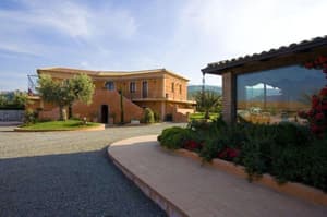 thumbnail: General view