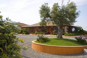 thumbnail: General view