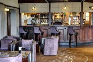 thumbnail: Bar (on property)