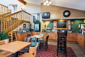 thumbnail: Breakfast area