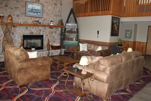thumbnail: Lobby sitting area