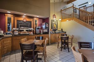 thumbnail: Breakfast area