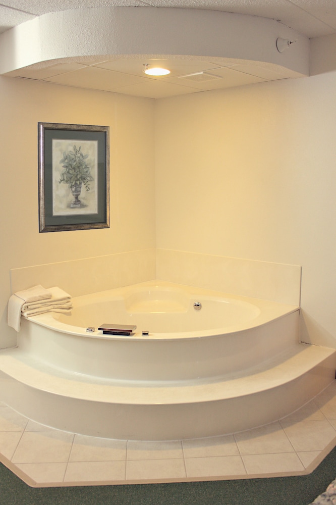 Jetted tub