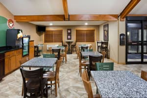 thumbnail: Breakfast area