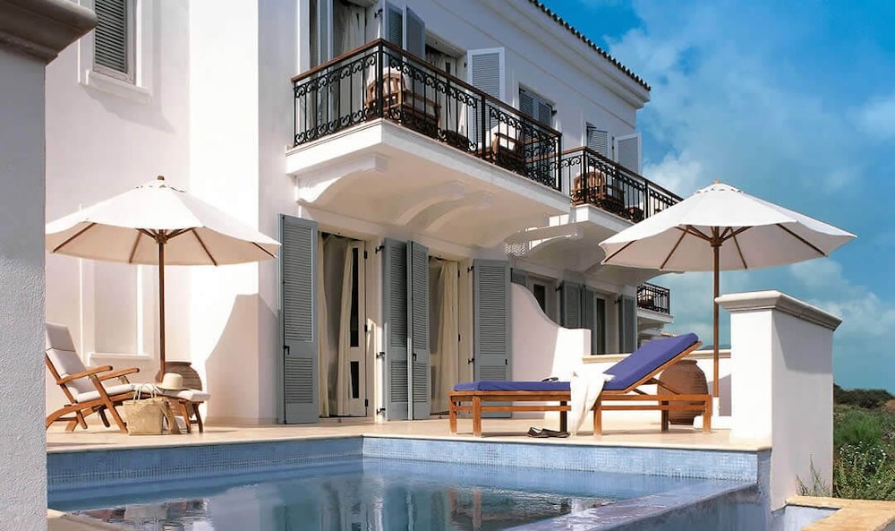 Private pool