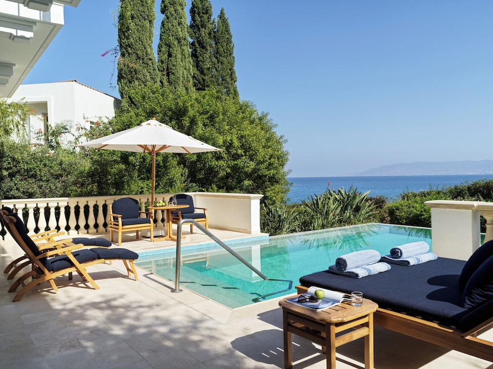 Private pool