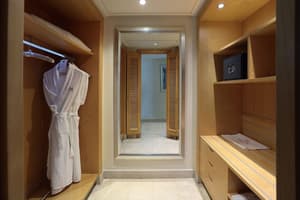 thumbnail: Room amenity