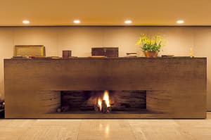 thumbnail: Lobby lounge