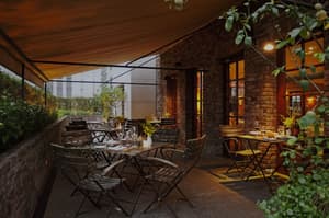 thumbnail: Outdoor dining
