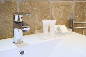 thumbnail: Bathroom amenities