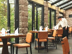 thumbnail: Restaurant