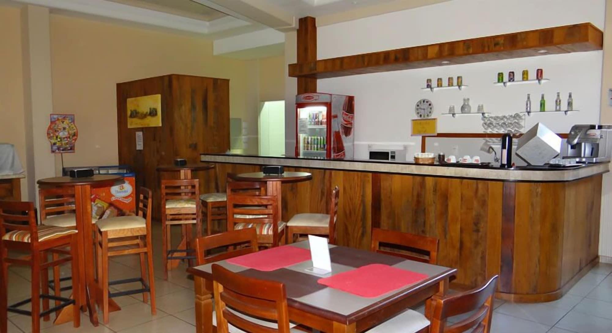 Restaurant-cafeteria