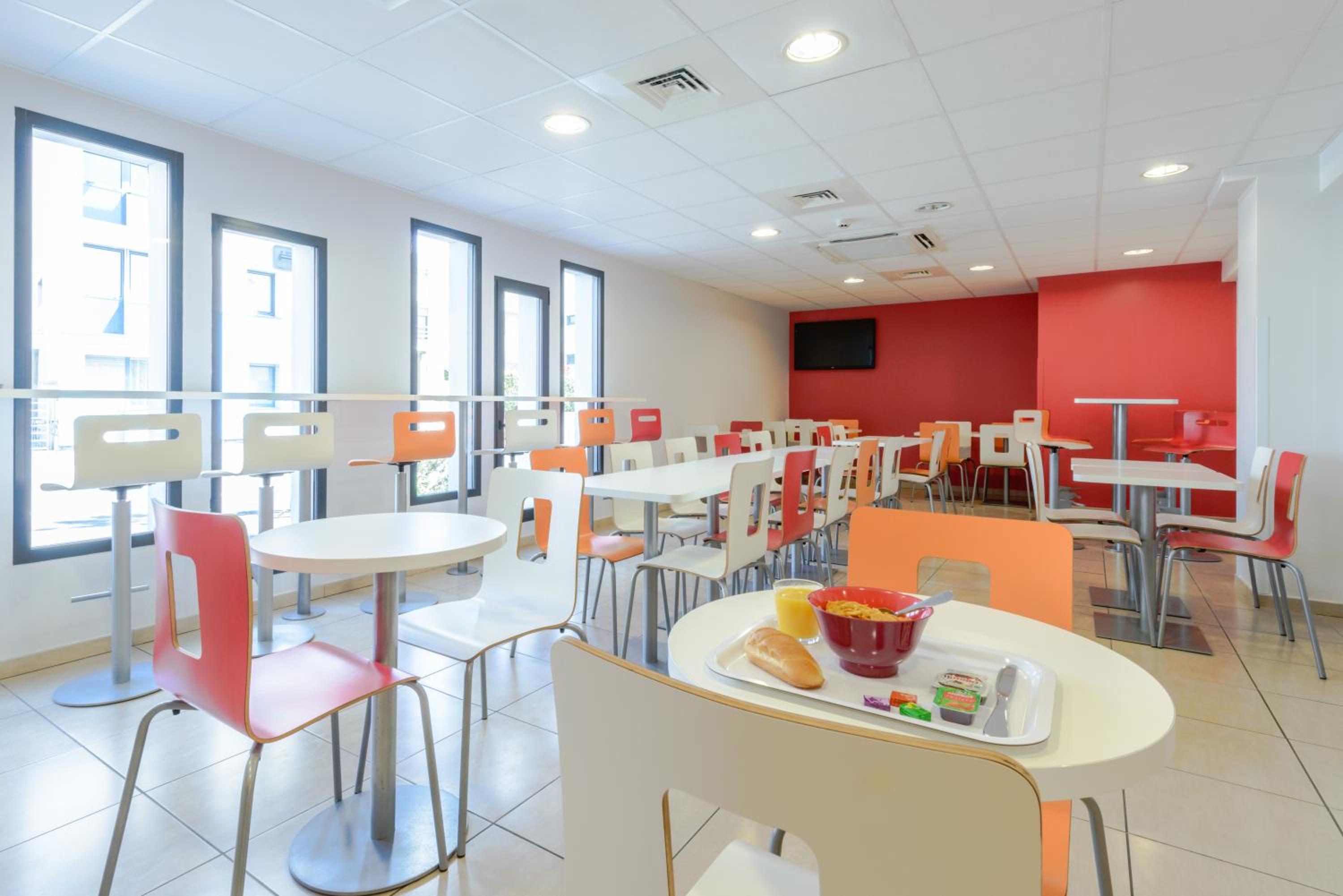 Restaurant-cafeteria