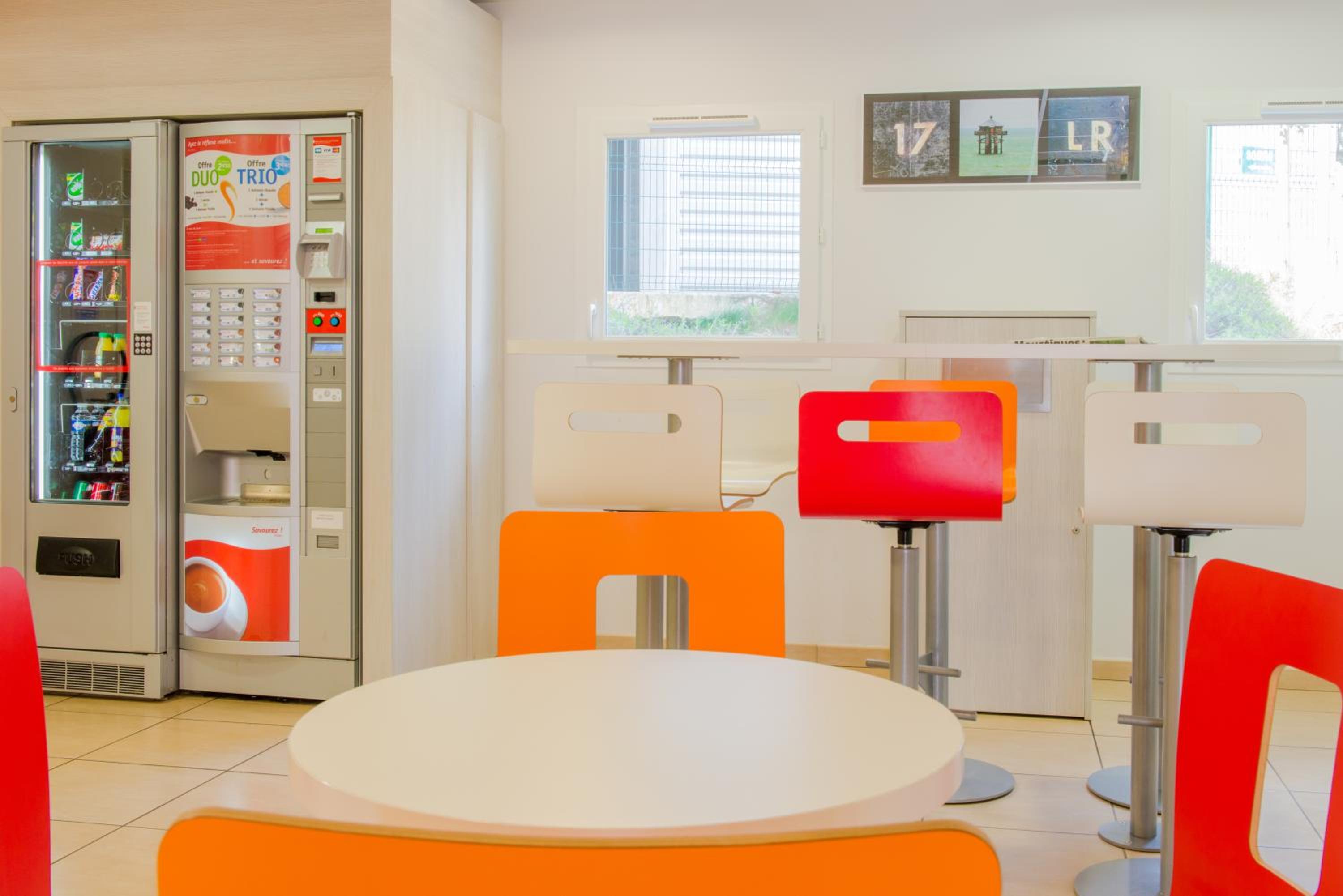 Restaurant-cafeteria