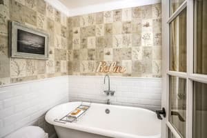 thumbnail: Bathroom