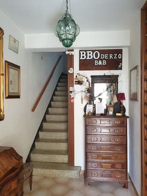 thumbnail: Interior entrance