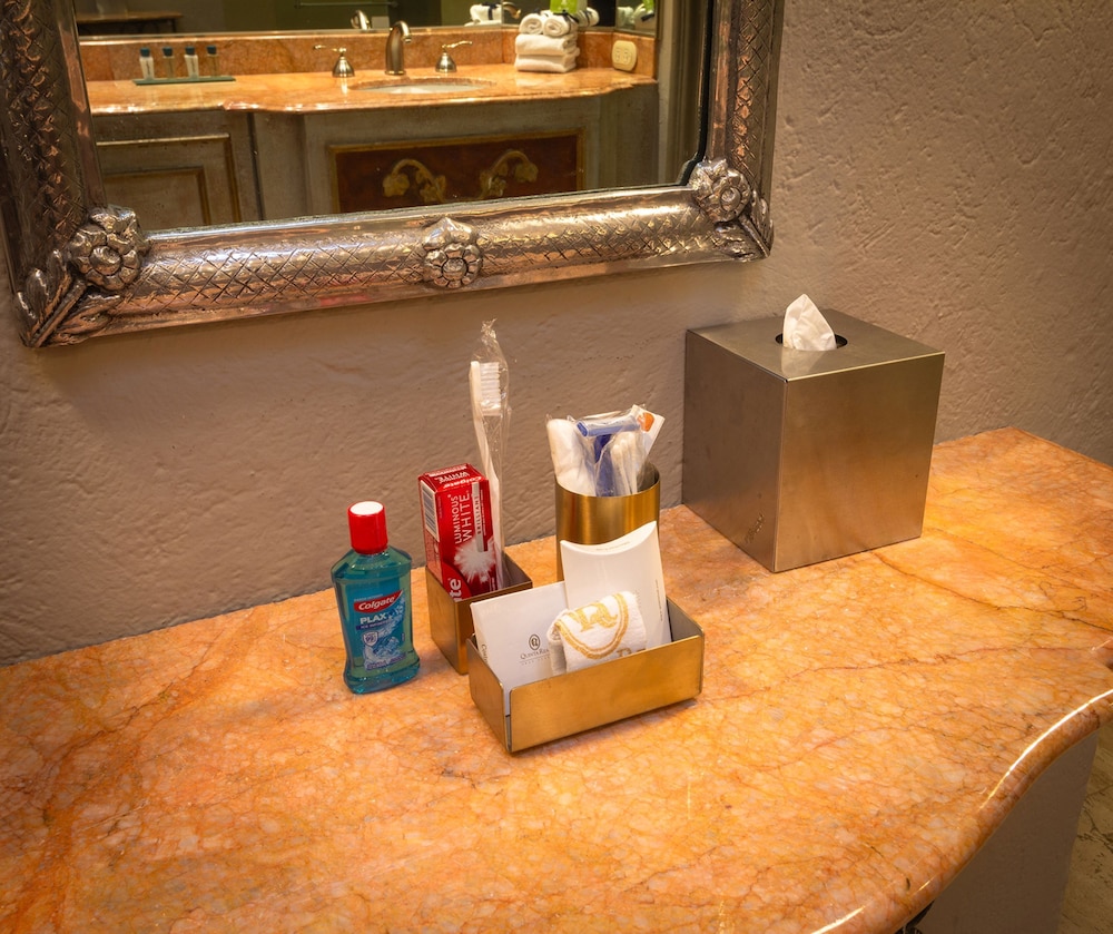 Bathroom amenities