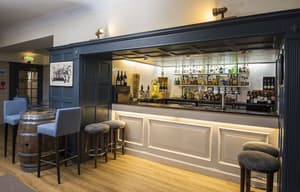 thumbnail: Bar (on property)