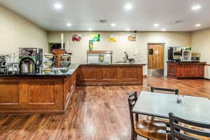 thumbnail: Breakfast area