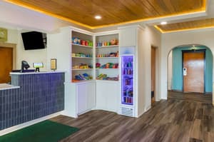 thumbnail: Breakfast area