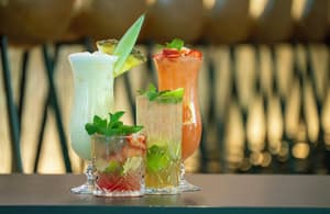 thumbnail: Bar (on property)