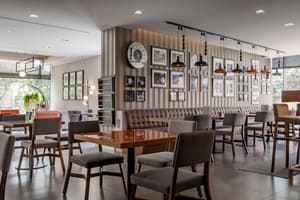 thumbnail: Lobby lounge