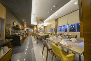 thumbnail: Restaurant