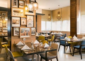 thumbnail: Restaurant