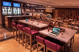 thumbnail: Restaurant