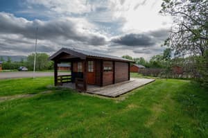thumbnail: Exterior