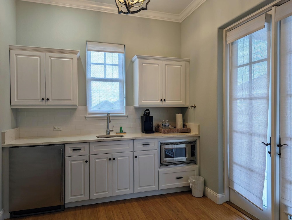 Private kitchenette