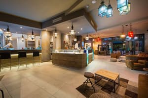 thumbnail: Bar (on property)