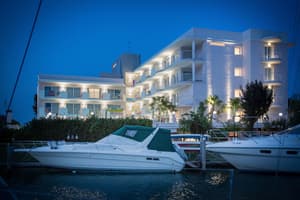 thumbnail: Exterior