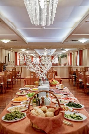 thumbnail: Dining