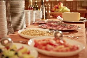 thumbnail: Dining