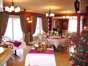 thumbnail: Restaurant