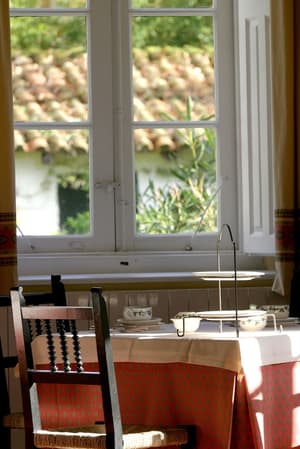 thumbnail: Breakfast area