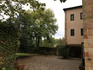 thumbnail: Front of property