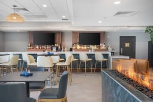 thumbnail: Bar (on property)